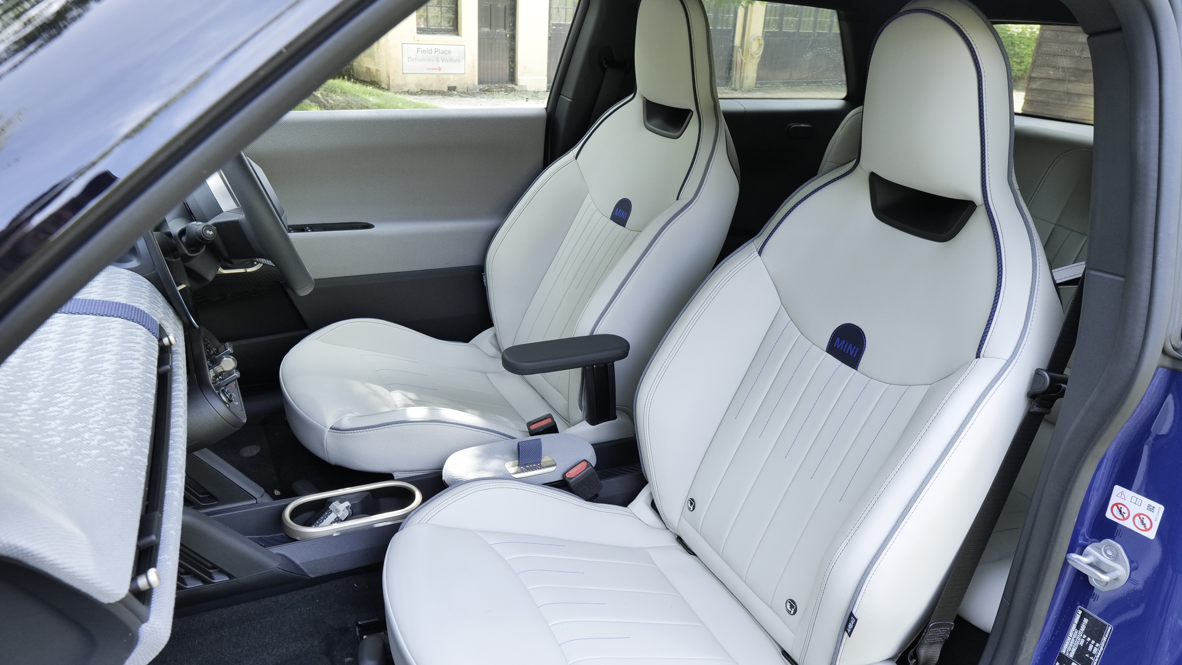 MINI COOPER ELECTRIC HATCHBACK 160kW SE Classic 54kWh 3dr Auto